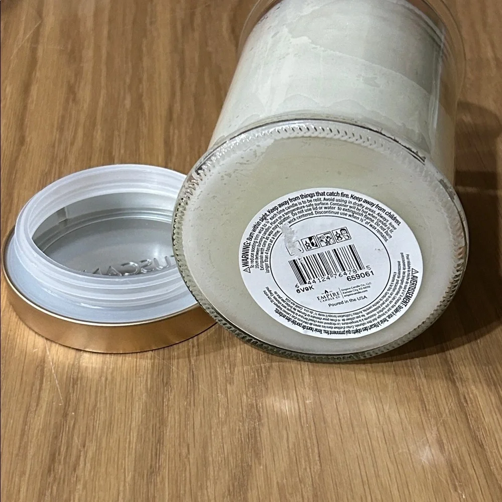 Tuscany Candle Iced Gingerbread Scented Candle Limited Edition - Picture 8 of 16